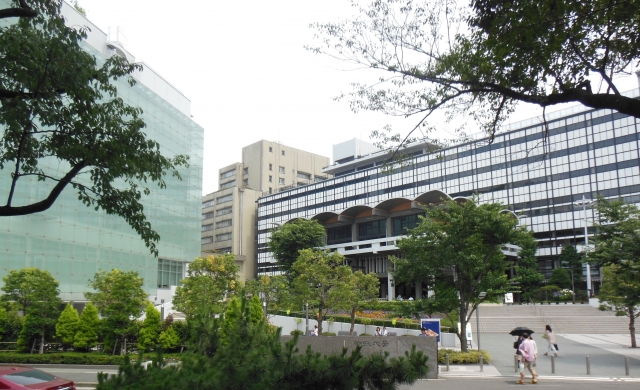 法政大学